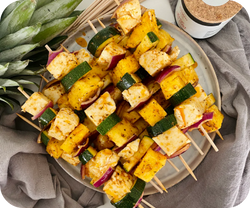 Ovocné špízy z halloumi a ananasu